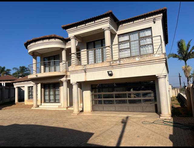 6 BEDROOM HOUSE FOR SALE IN SIBASA